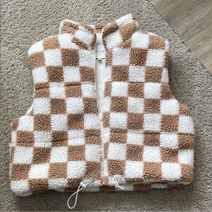Wild Rose Plaid Sherpa Vest in White and Brown